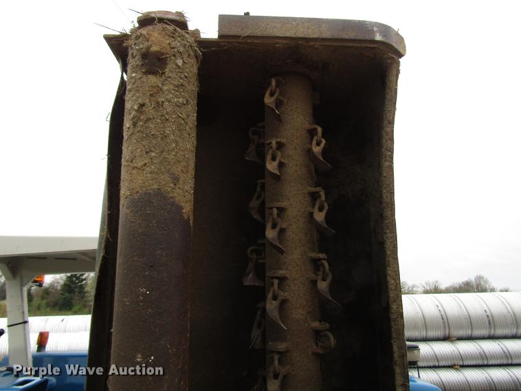 image for item DF7947 1985 Ford 6610 tractor