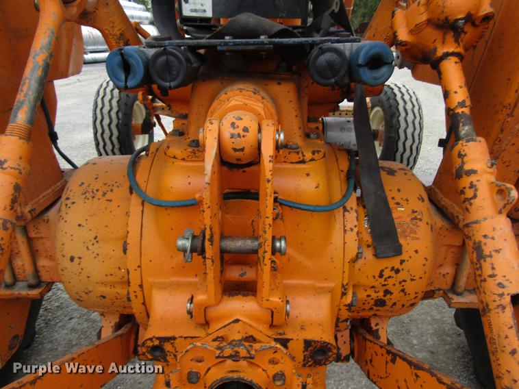 image for item DF7948 Ford 6600 tractor