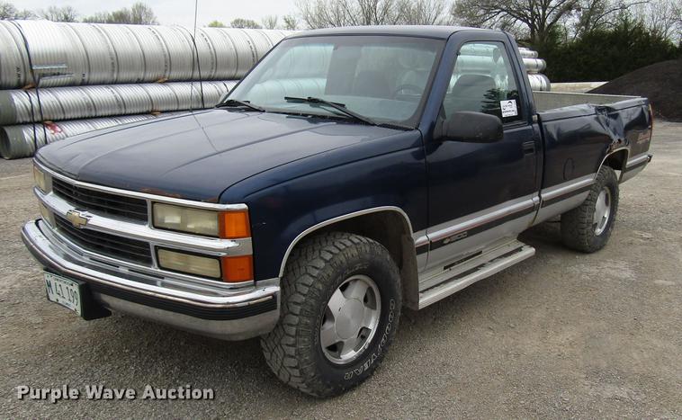 image for item DF7949 1996 Chevrolet K1500 pickup truck