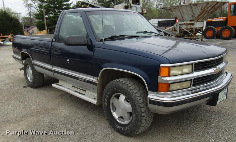 image for item DF7949 1996 Chevrolet K1500 pickup truck