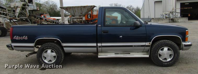 image for item DF7949 1996 Chevrolet K1500 pickup truck