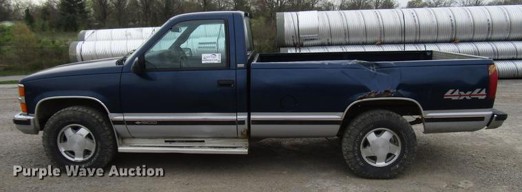 image for item DF7949 1996 Chevrolet K1500 pickup truck