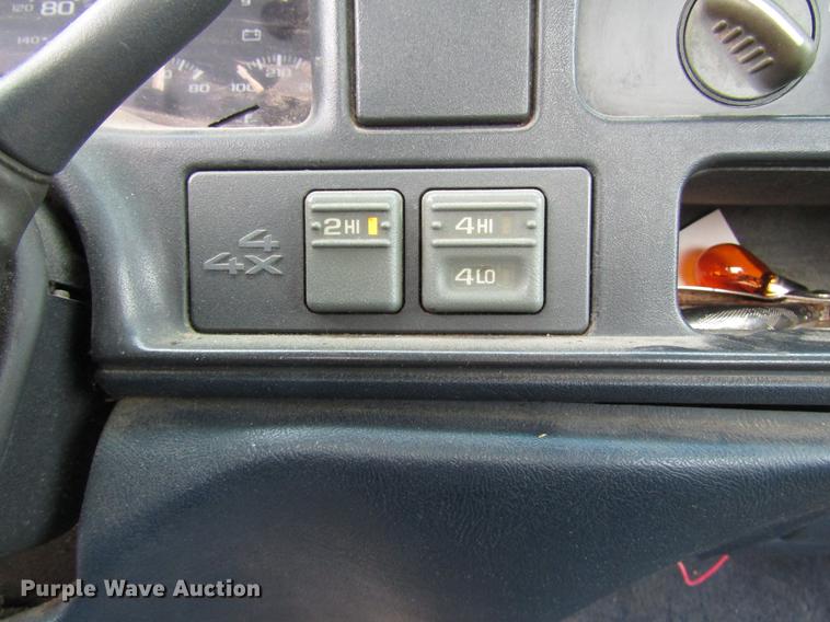 image for item DF7949 1996 Chevrolet K1500 pickup truck