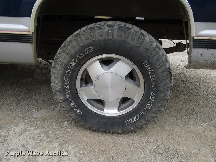 image for item DF7949 1996 Chevrolet K1500 pickup truck