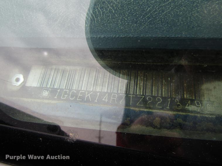 image for item DF7949 1996 Chevrolet K1500 pickup truck