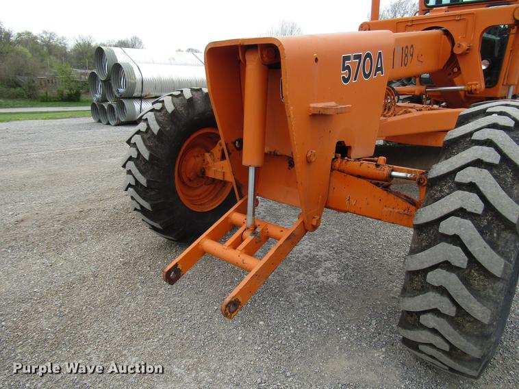 image for item DF7951 1977 John Deere 570A motor grader