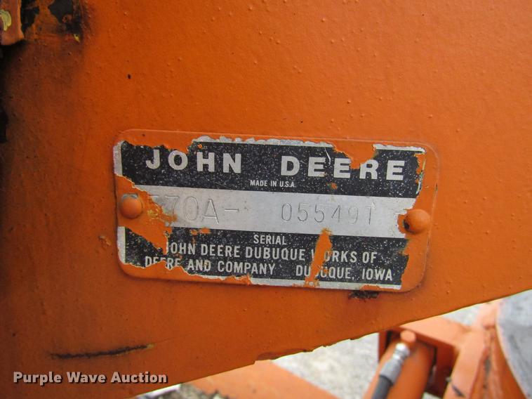 image for item DF7951 1977 John Deere 570A motor grader