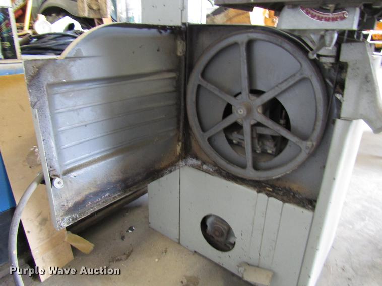 image for item DF7952 Delta vertical bandsaw