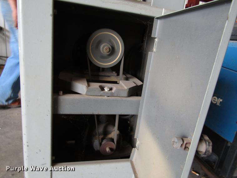 image for item DF7952 Delta vertical bandsaw