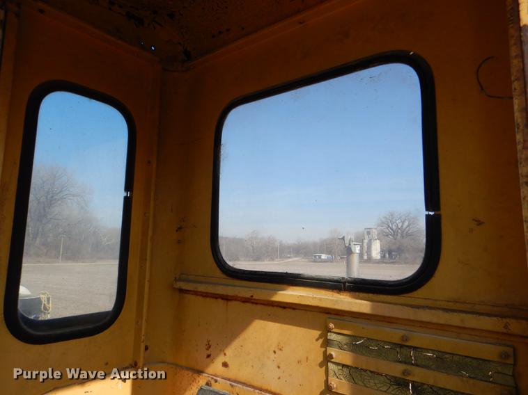 image for item DG0923 Allis Chalmers rigid frame motor grader