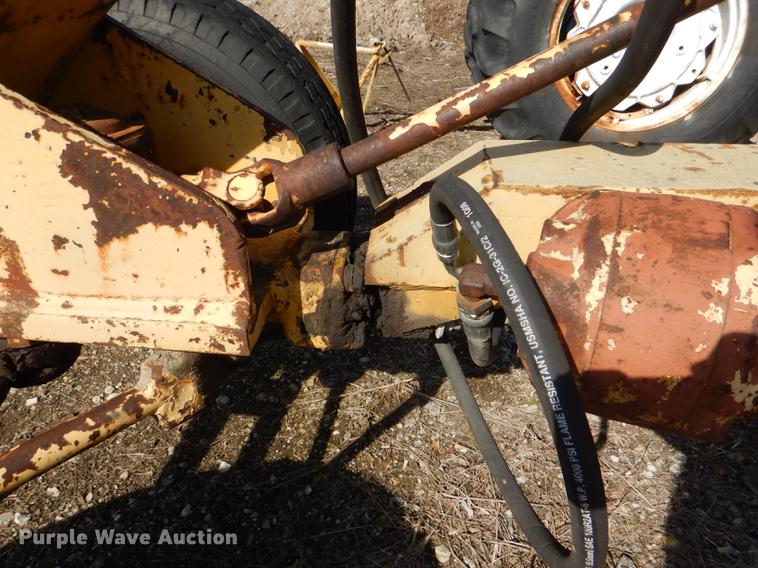 image for item DG0923 Allis Chalmers rigid frame motor grader