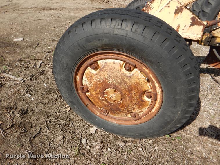 image for item DG0923 Allis Chalmers rigid frame motor grader