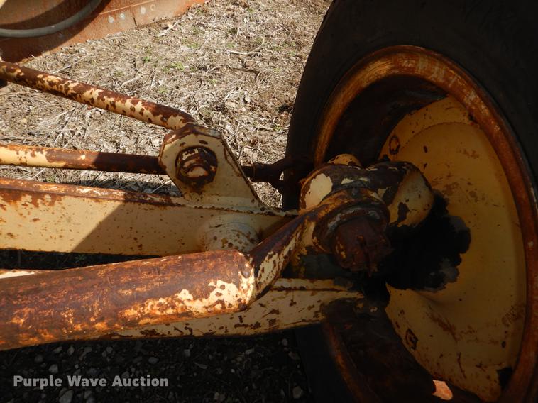 image for item DG0923 Allis Chalmers rigid frame motor grader