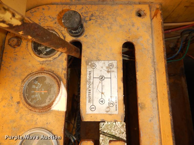 image for item DG0923 Allis Chalmers rigid frame motor grader