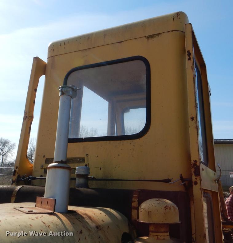 image for item DG0923 Allis Chalmers rigid frame motor grader