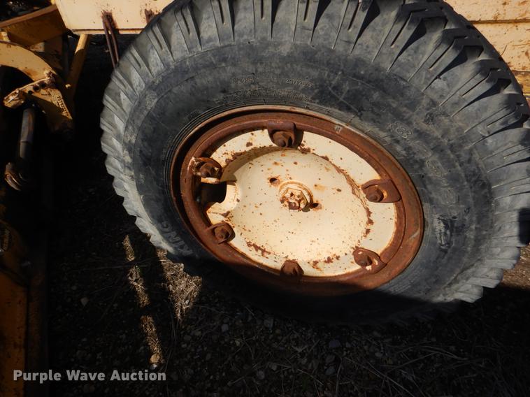 image for item DG0923 Allis Chalmers rigid frame motor grader