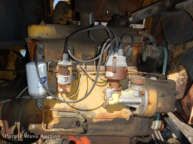 image for item DG0923 Allis Chalmers rigid frame motor grader