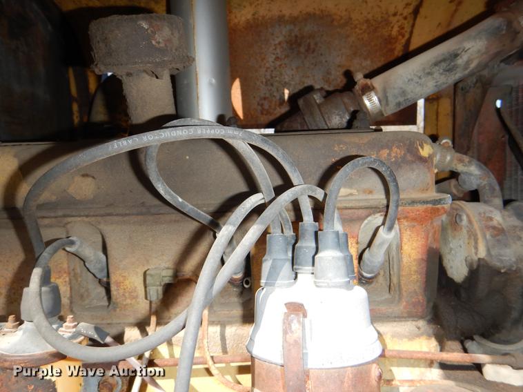 image for item DG0923 Allis Chalmers rigid frame motor grader