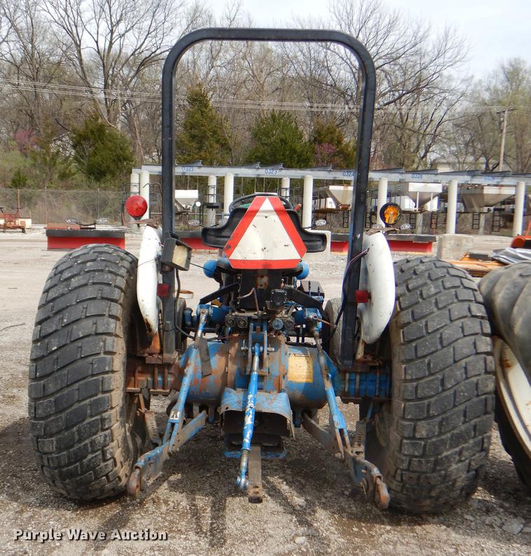 image for item DG0987 1993 Ford 3930 tractor