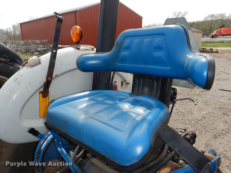 image for item DG0987 1993 Ford 3930 tractor