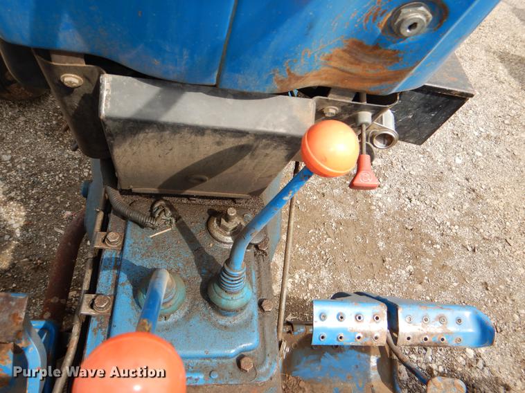 image for item DG0987 1993 Ford 3930 tractor