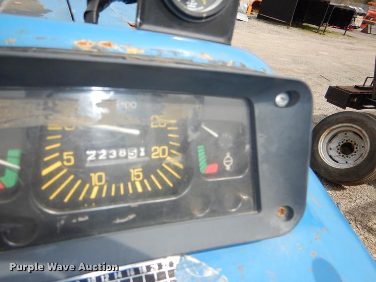 image for item DG0987 1993 Ford 3930 tractor
