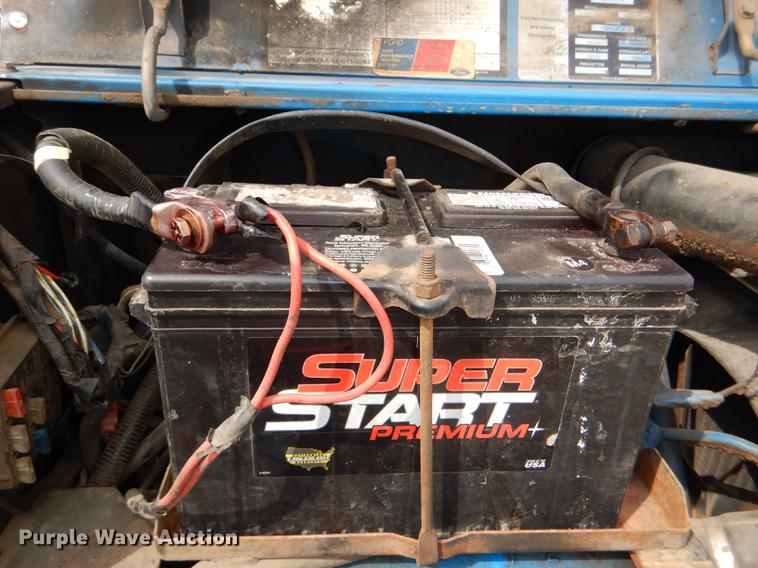 image for item DG0987 1993 Ford 3930 tractor