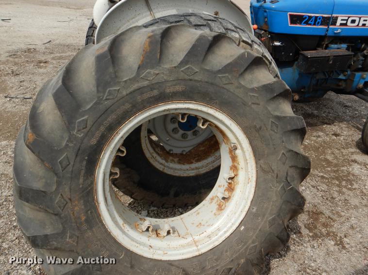 image for item DG0987 1993 Ford 3930 tractor