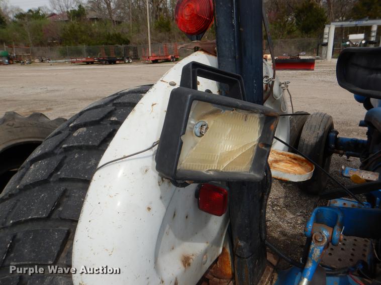 image for item DG0987 1993 Ford 3930 tractor