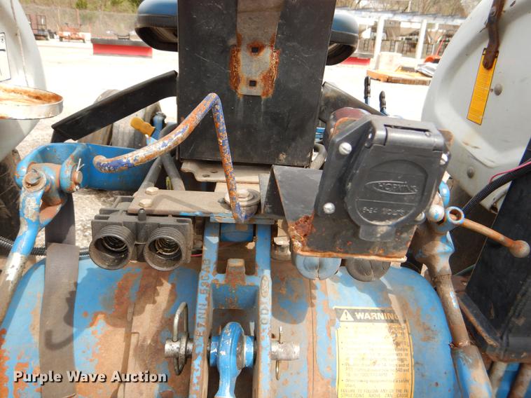 image for item DG0987 1993 Ford 3930 tractor