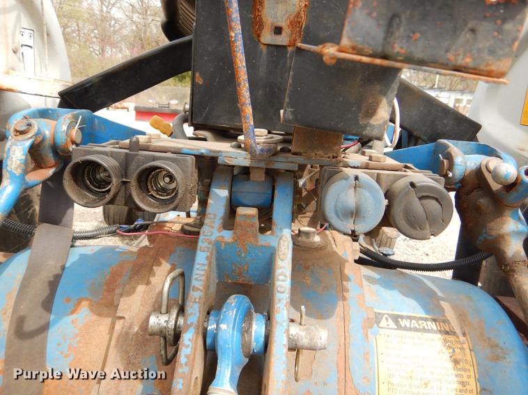 image for item DG0987 1993 Ford 3930 tractor