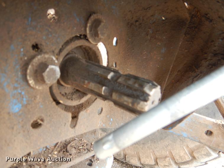 image for item DG0987 1993 Ford 3930 tractor