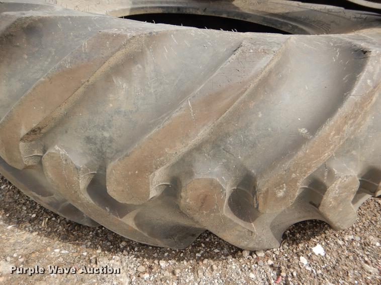 image for item DG0987 1993 Ford 3930 tractor