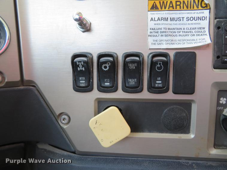 image for item DG3944 2010 Mack GU713 Granite dump truck