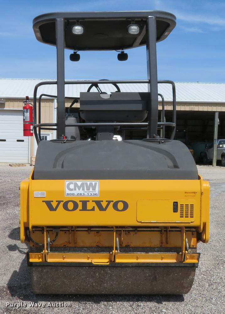 image for item DG3945 2016 Volvo DD70 double drum roller