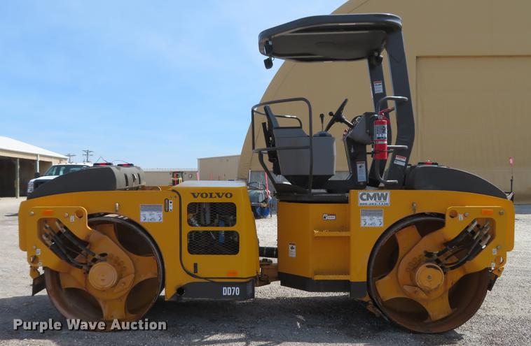 image for item DG3945 2016 Volvo DD70 double drum roller