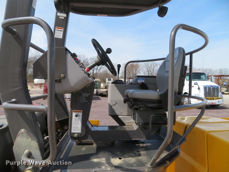 image for item DG3945 2016 Volvo DD70 double drum roller