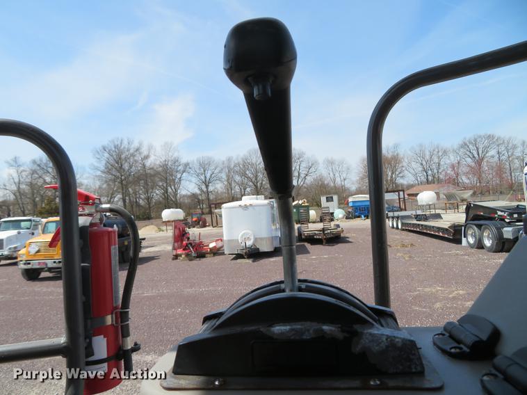 image for item DG3945 2016 Volvo DD70 double drum roller