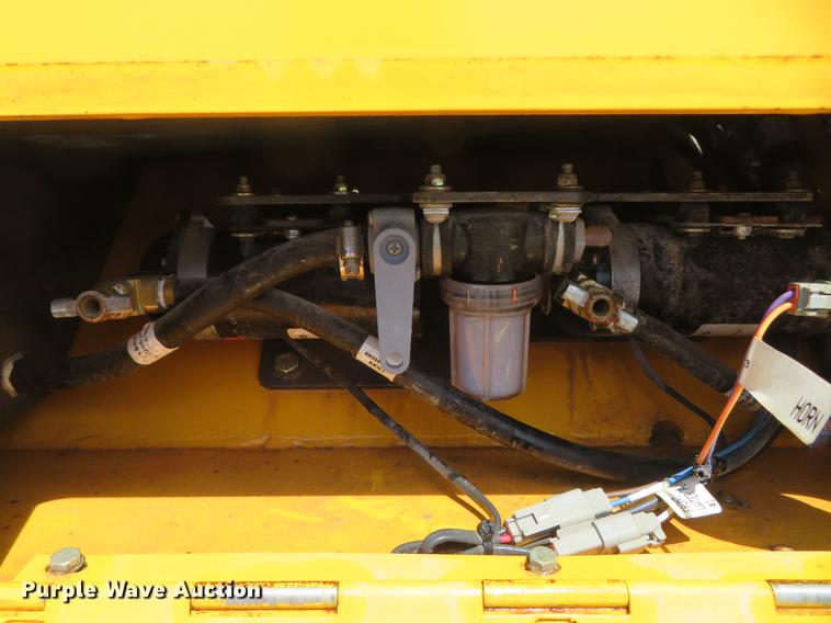 image for item DG3945 2016 Volvo DD70 double drum roller