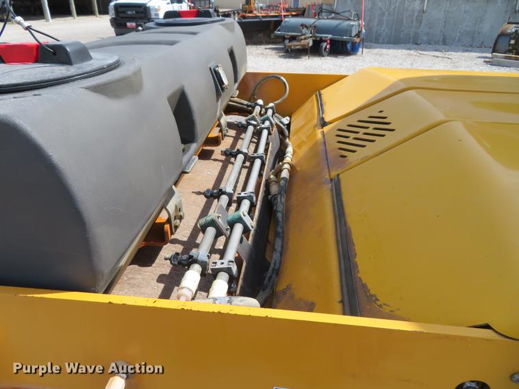 image for item DG3945 2016 Volvo DD70 double drum roller