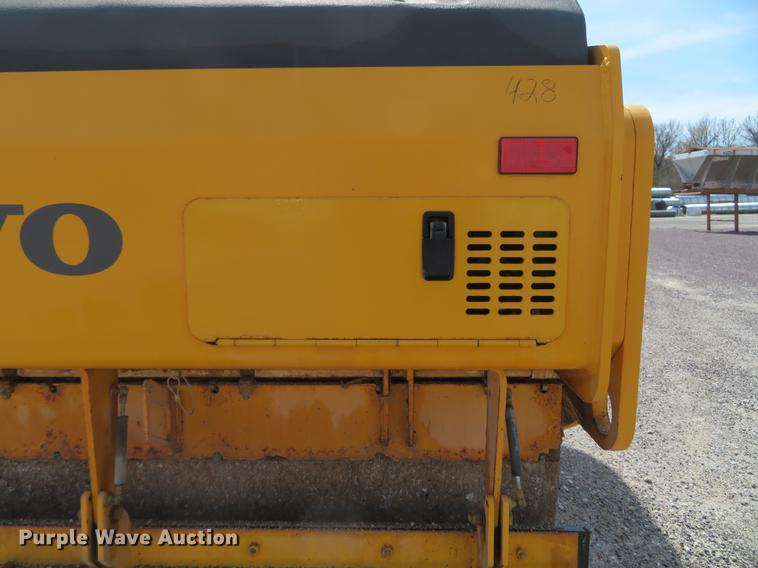 image for item DG3945 2016 Volvo DD70 double drum roller