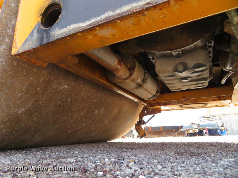 image for item DG3945 2016 Volvo DD70 double drum roller