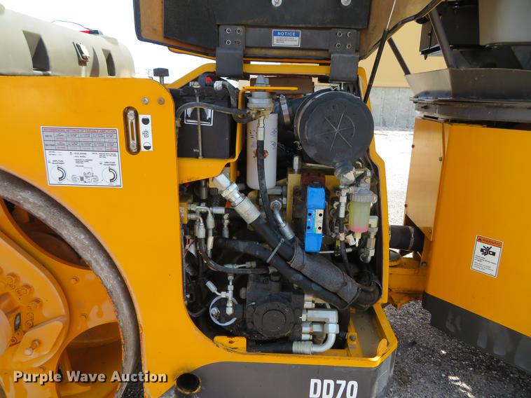 image for item DG3945 2016 Volvo DD70 double drum roller