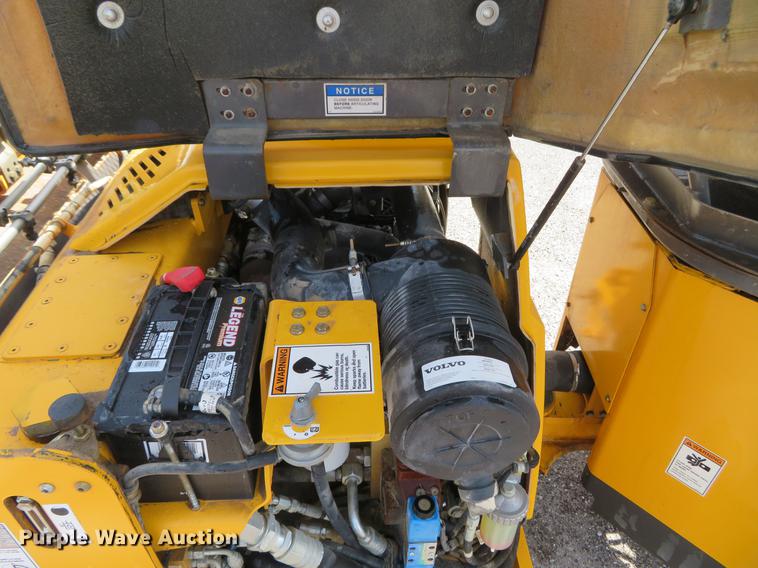 image for item DG3945 2016 Volvo DD70 double drum roller