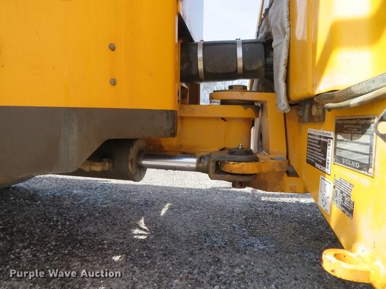 image for item DG3945 2016 Volvo DD70 double drum roller