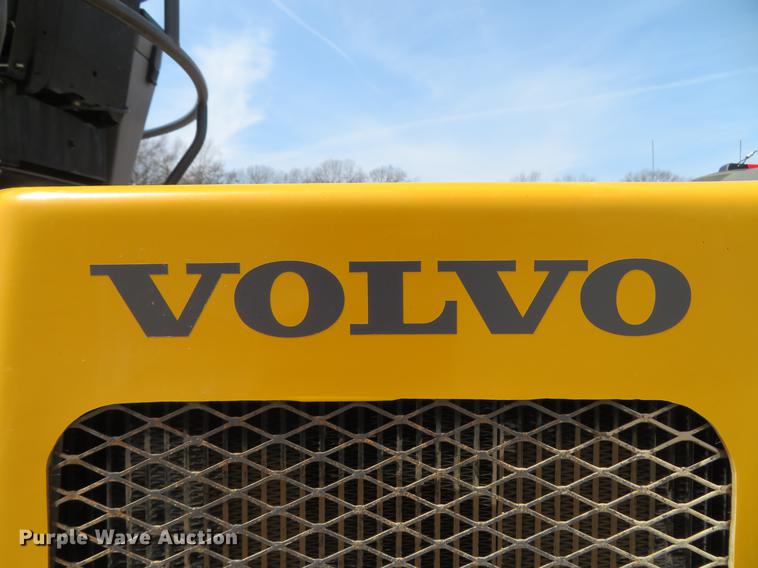 image for item DG3945 2016 Volvo DD70 double drum roller