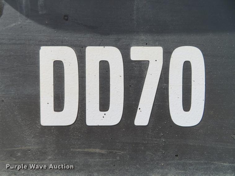 image for item DG3945 2016 Volvo DD70 double drum roller