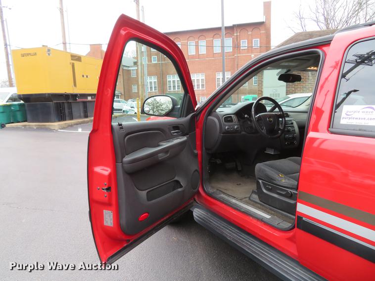 image for item DG3953 2007 Chevrolet Suburban 1500 LS SUV