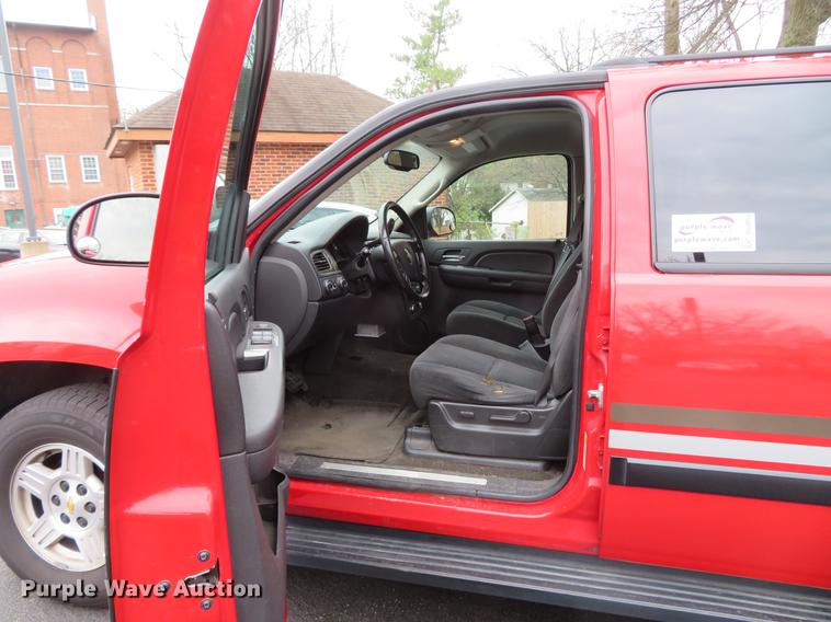 image for item DG3953 2007 Chevrolet Suburban 1500 LS SUV