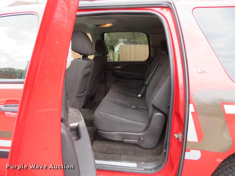 image for item DG3953 2007 Chevrolet Suburban 1500 LS SUV